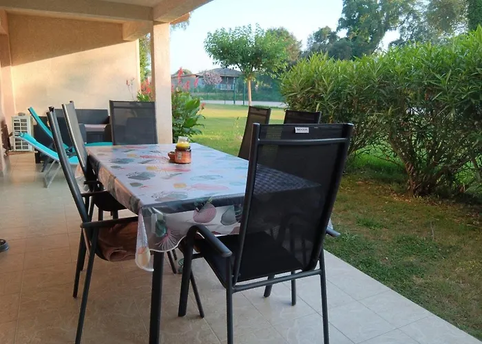 Chez Laurence Et Fabien Santa-Maria-Poggio (Corsica)